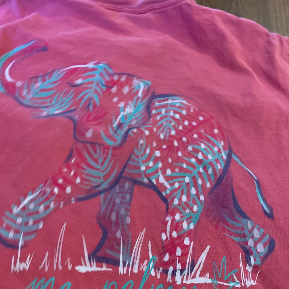 Meg Palmer Elephant Tshirt S
